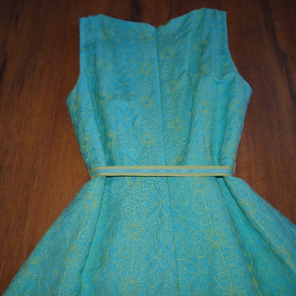 Light blue and lime green flowered spring dress - Picture 6 of 8